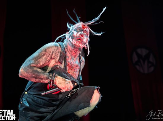 MUDVAYNE’s CHAD GRAY Blasts Bands Whose Live Show Is Mostly Backing Tracks