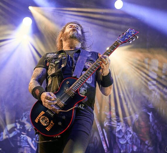 GARY HOLT Reveals How Much Blood He Gave To Paint His Guitar