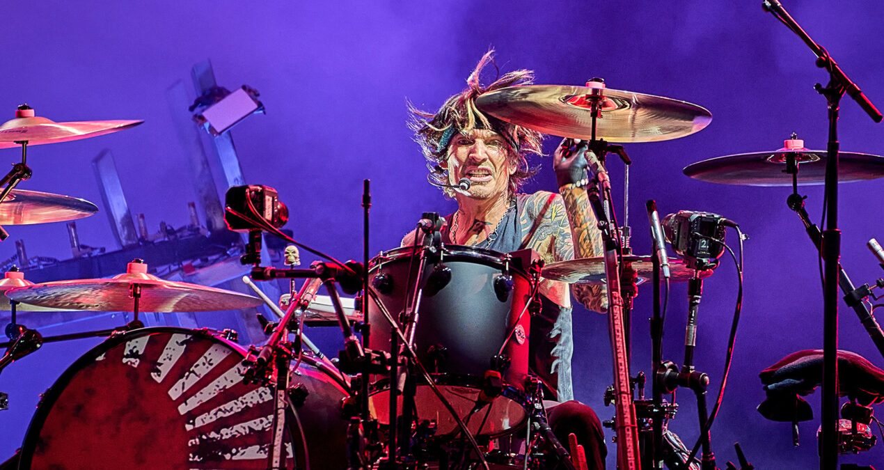 Sexual Assault Lawsuit Against MÖTLEY CRÜE’s TOMMY LEE Revived Thanks To A New California Law