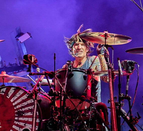 Sexual Assault Lawsuit Against MÖTLEY CRÜE’s TOMMY LEE Revived Thanks To A New California Law