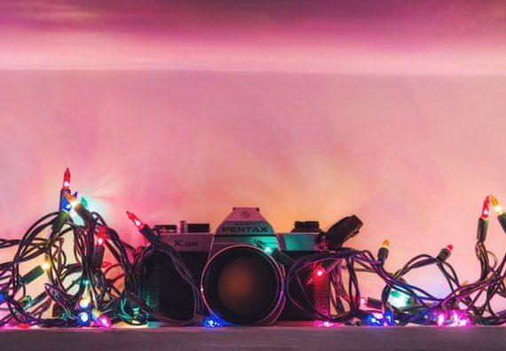 25 Best Holiday Gifts for Travelers in 2026